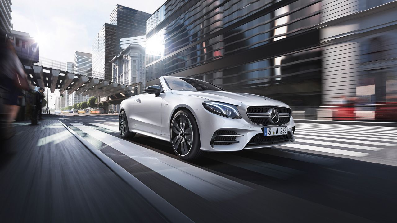 MERCEDES E CABRIOLET | Sportovně luxusní moderní cabrio | nová auta | skladem | objednání online